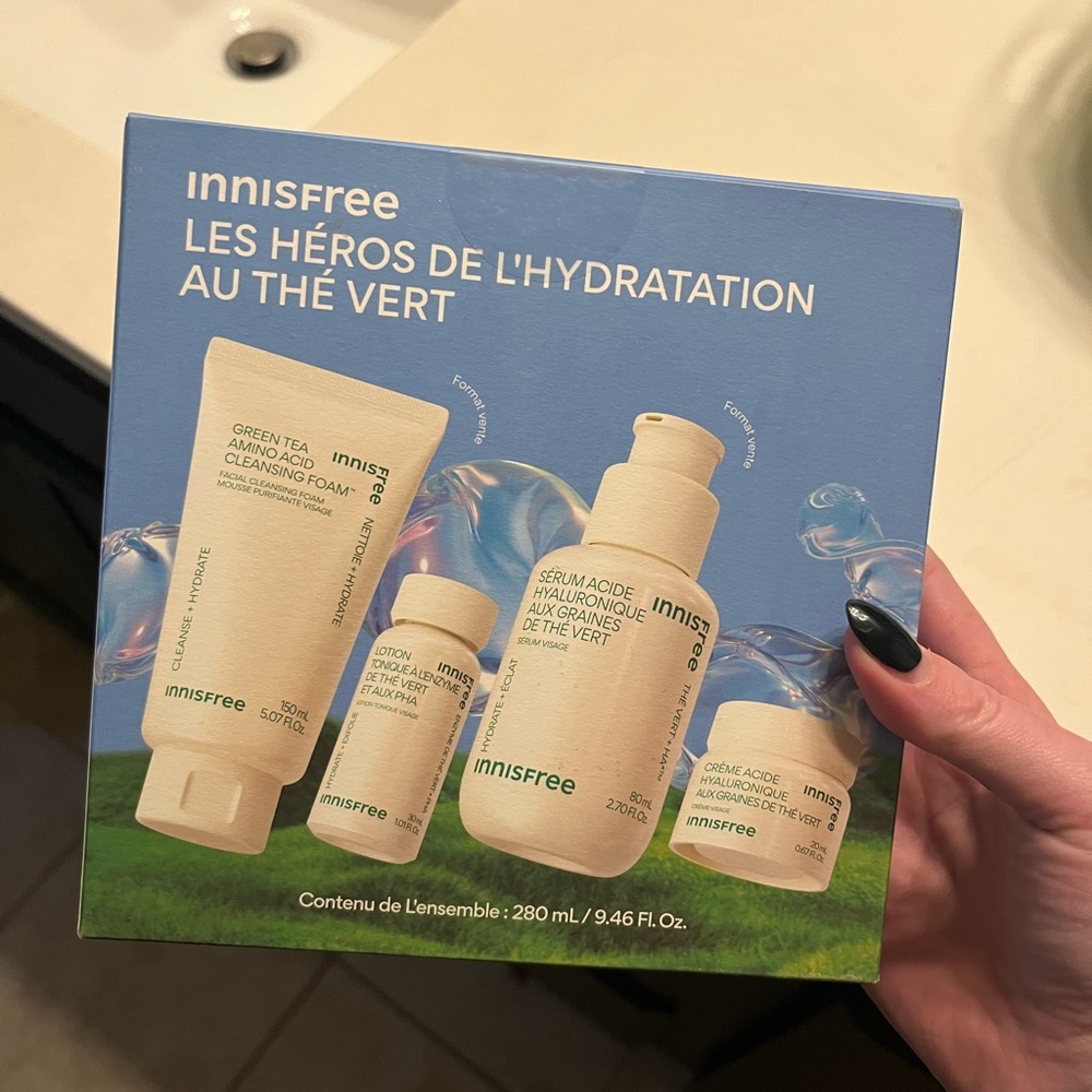 Innisfree - Hydration Heros Set - Picture 2 of 7